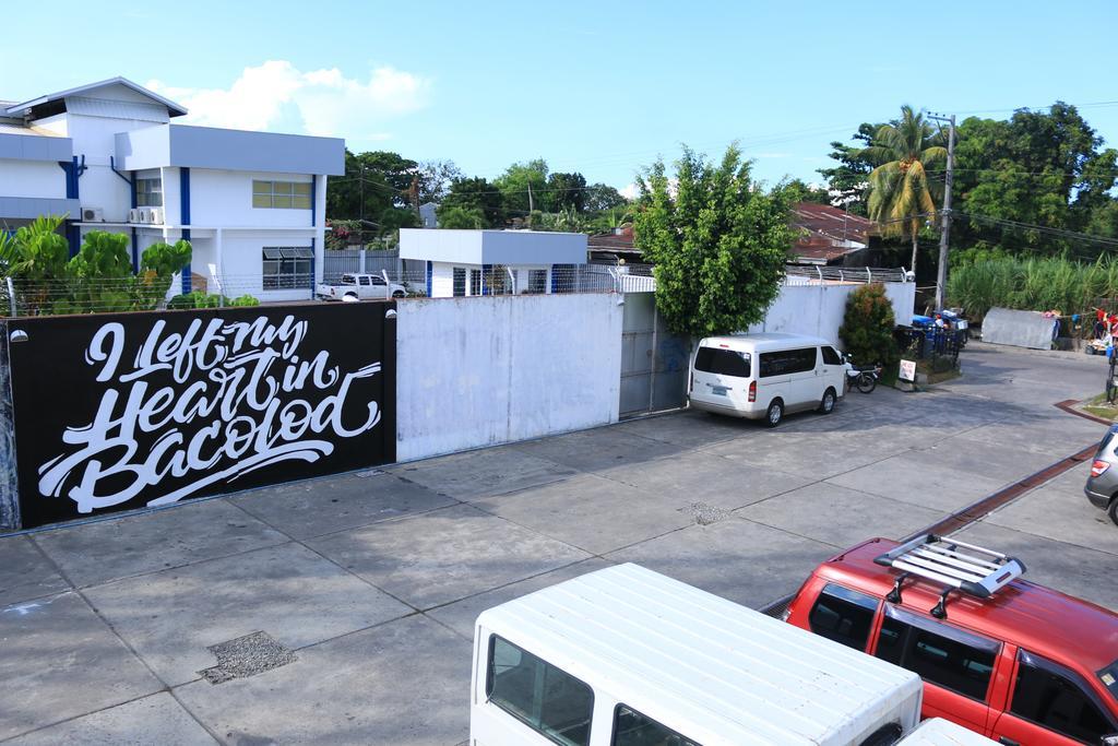 Hometown Hotel - Lacson Bacolod Exterior photo